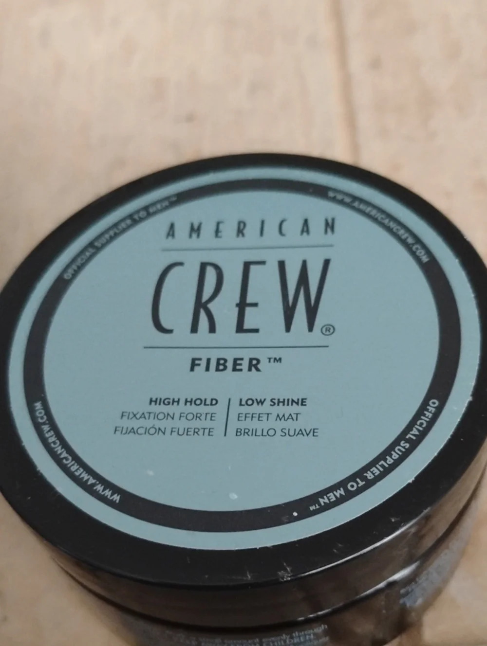 Crew Fiber Hair Paste/ Oral-B 3D White Toothbrush